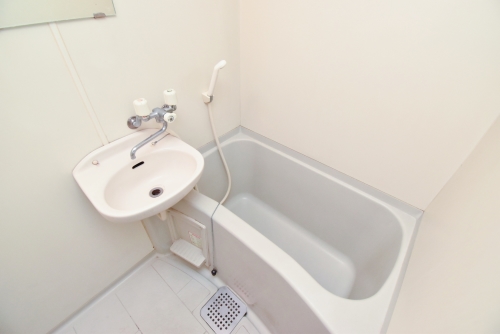 バス・シャワールーム　※同じ間取りの別部屋参考写真です。