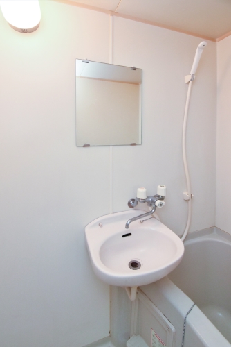 洗面設備　※同じ間取りの別部屋参考写真です。