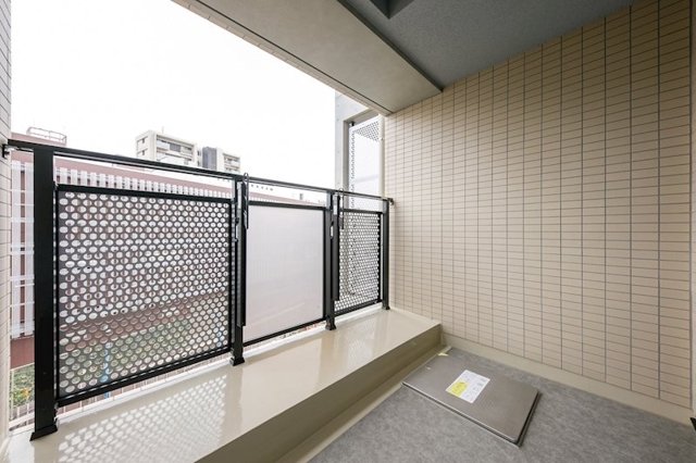 バルコニー　バルコニー