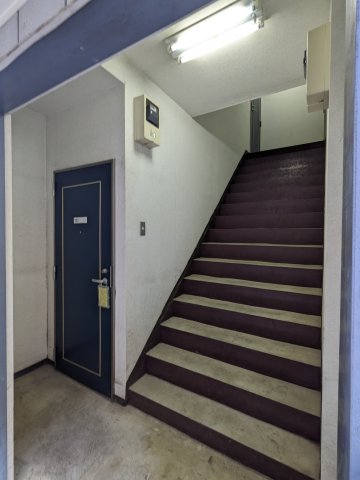 エントランス　清潔なエントランスです