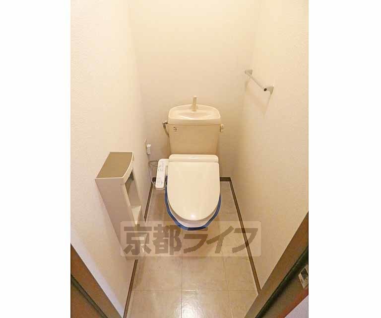 トイレ　ウォシュレット付きトイレです。