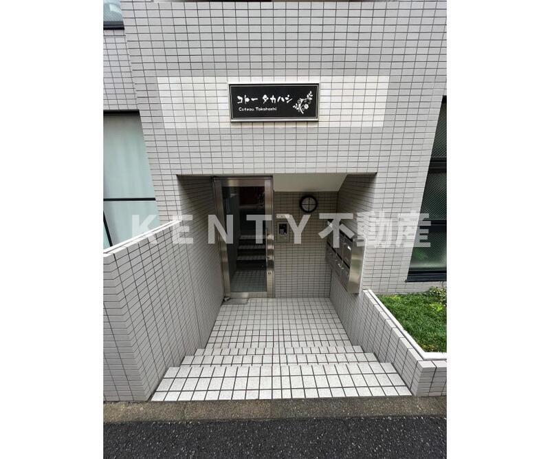 エントランス　建物の内部です