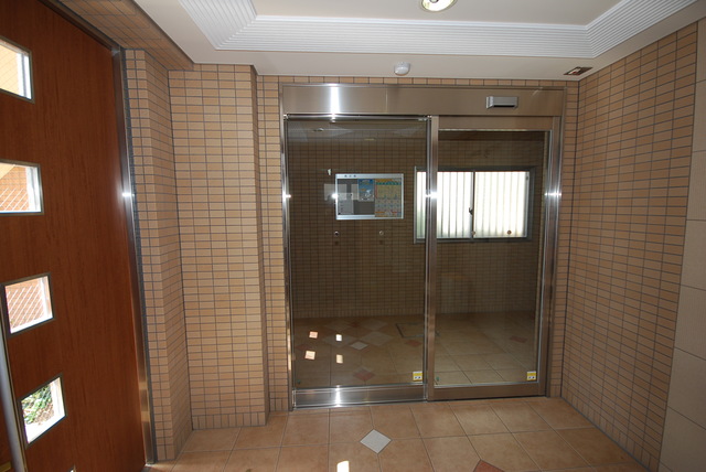 エントランス　オートロック