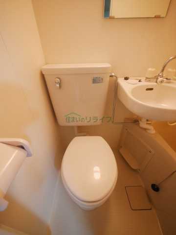 トイレ　若松荘 / 102