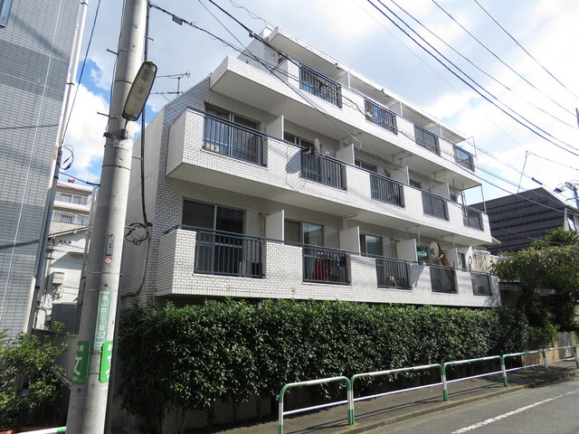 建物外観　駅徒歩４分♪　忙しい朝にもゆとりの時間がもてます♪