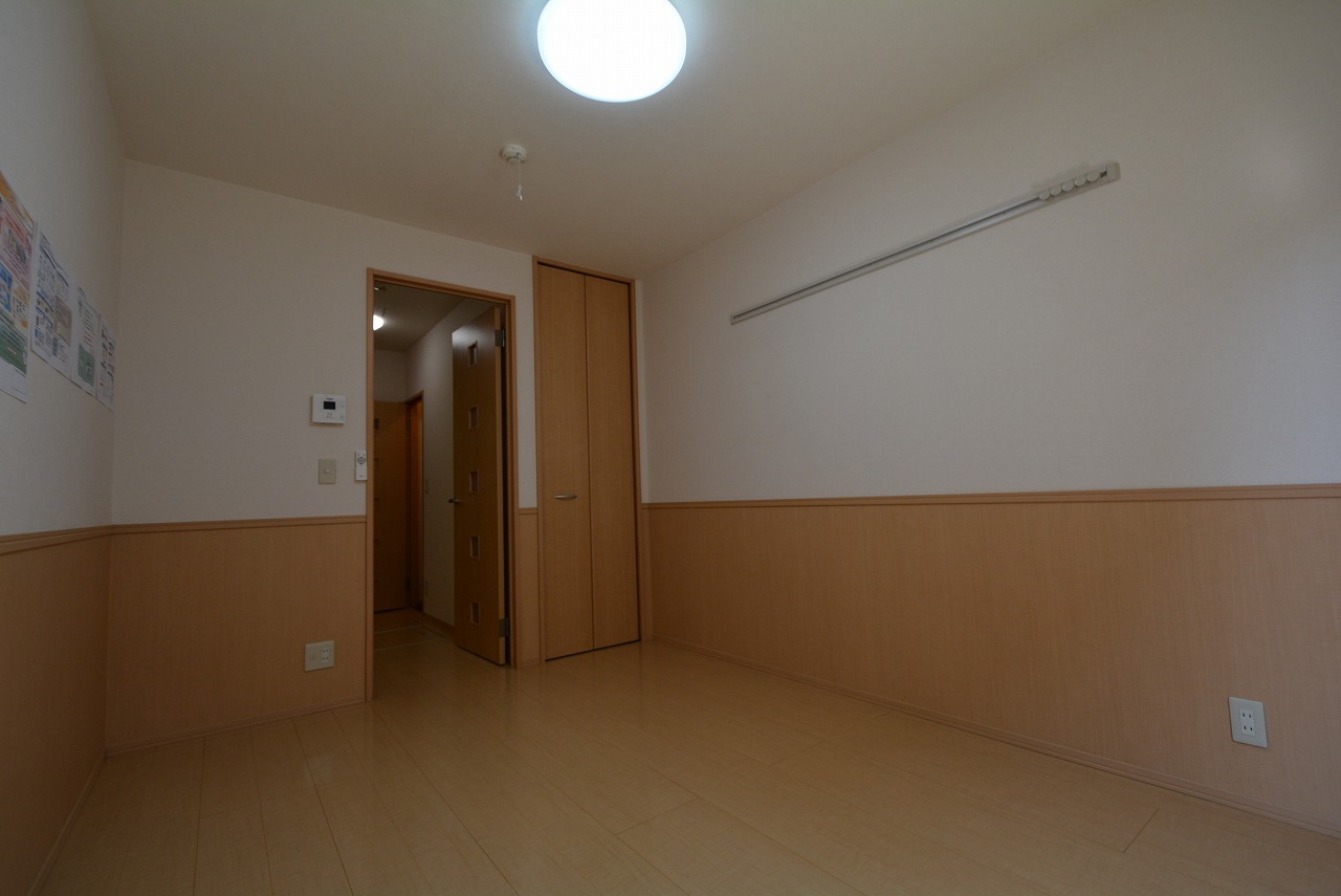 居室・リビング　エアコン付きで初期費用を抑えられます♪