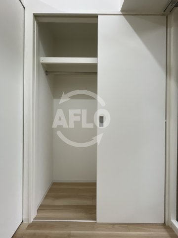 収納　セレニテ阿波座ミラク　収納