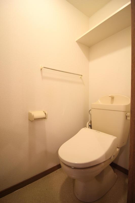 トイレ　温水洗浄暖房便座トイレ