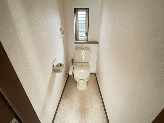 トイレ　別号室の写真です