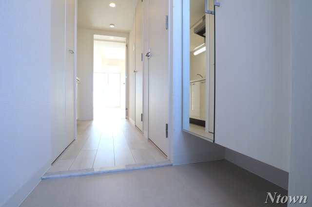 玄関　収納もある玄関です