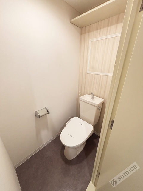 トイレ　温水洗浄便座