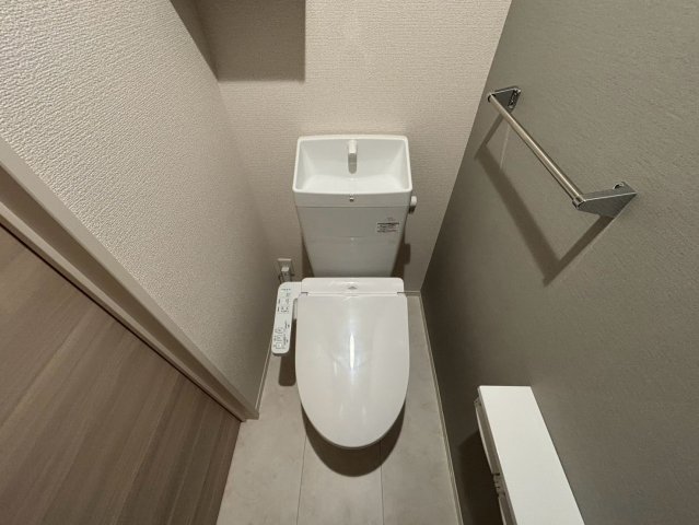 ＪＲ南武線 登戸駅 徒歩6分 3階建 築1年のトイレ写真
