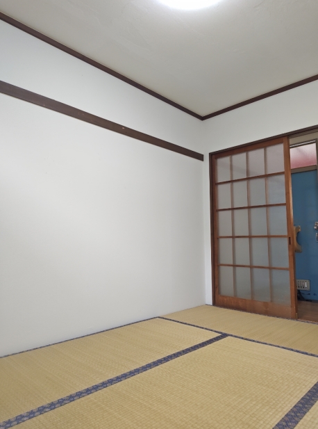 居室・リビング　二面採光で日当り良好☆