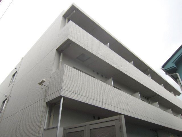 建物外観　★築浅の１Ｋ！重厚な造りです★