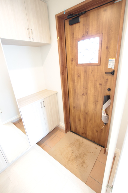 玄関　【参考写真】広々とした玄関です♪