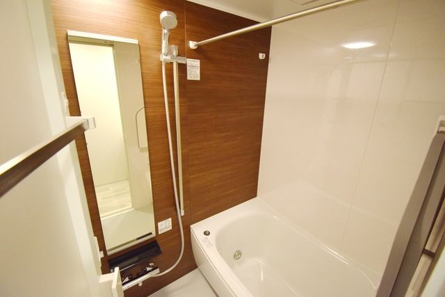 バス・シャワールーム　別部屋参考写真