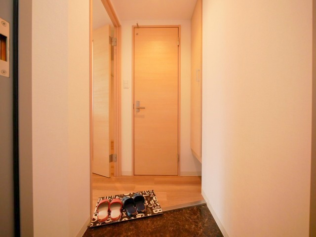 玄関　広々とした玄関です！