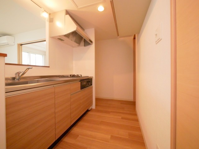 キッチン　人気の対面システムキッチンタイプです！