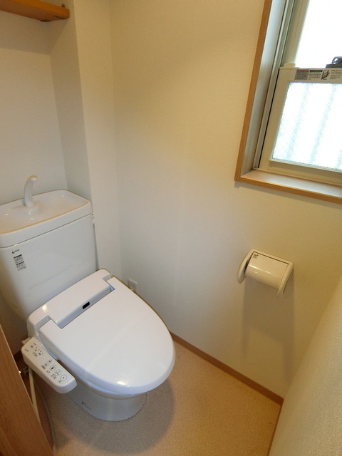 トイレ　温水洗浄機能付便座※前回募集時のお写真です※