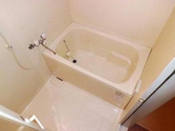 バス・シャワールーム　追い炊き機能付きバスでおすすめ！