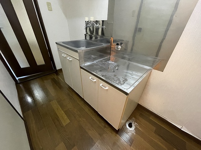 キッチン　新品２口コンロ設置済み