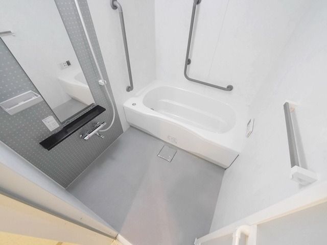 バス・シャワールーム　★綺麗なバスルームです★