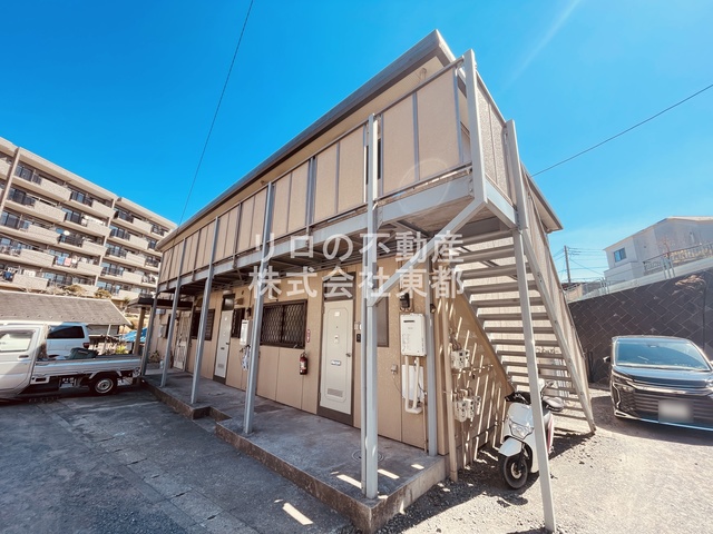 建物外観　周辺は閑静な住宅街ですので落ち着いた住環境です！