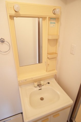 洗面設備　シャンプー&ドレッサー