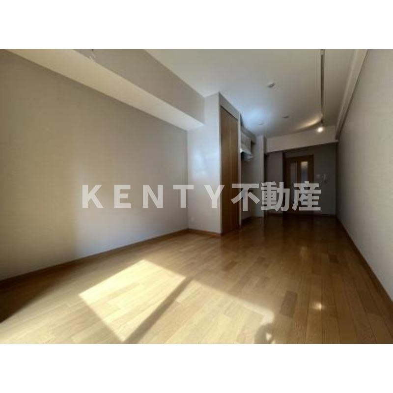 居室・リビング　こちらのリビングで趣味の時間をお楽しみください