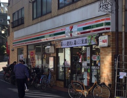 コンビニ　セブンイレブン中野沼袋駅前店（コンビニ）まで151m