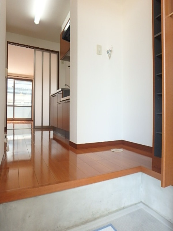 玄関　図面と現状に相違がある場合には現状を優先