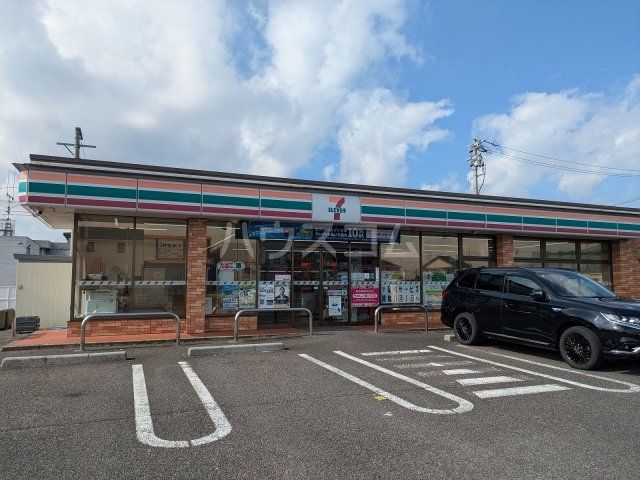 コンビニ　セブンイレブン　江南五明町天王店（コンビニ）まで827m