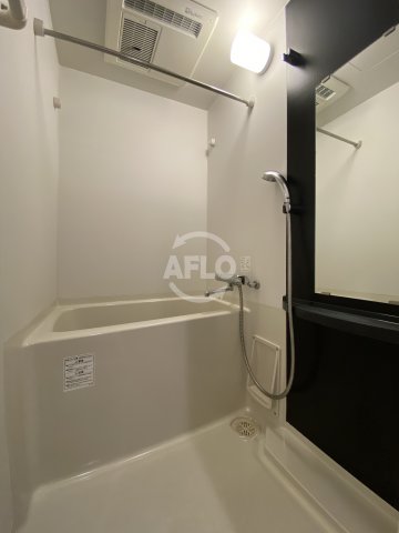 バス・シャワールーム　エスリード難波グレイス　浴室換気乾燥暖房機付バスルーム