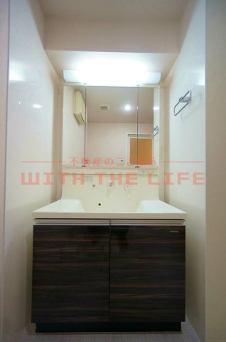 洗面設備　使いやすい独立洗面台です