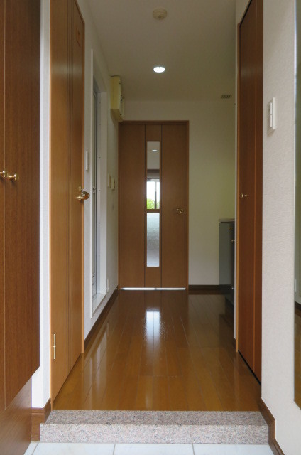 玄関　※別室参考写真