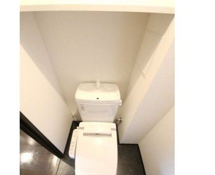 トイレ　別タイプ部屋　参考写真です