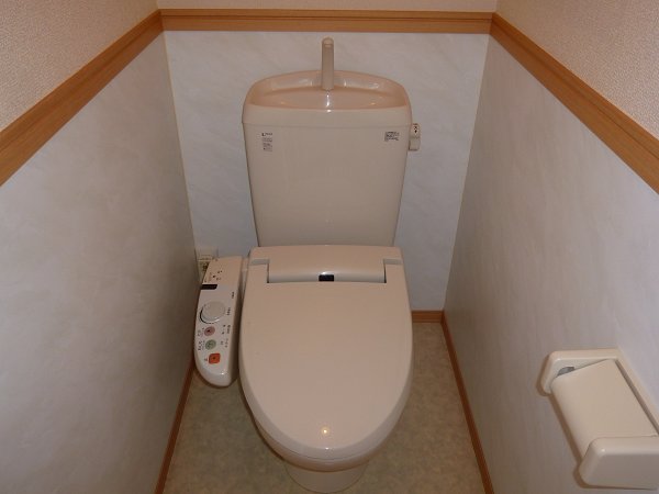 トイレ　温水洗浄便座