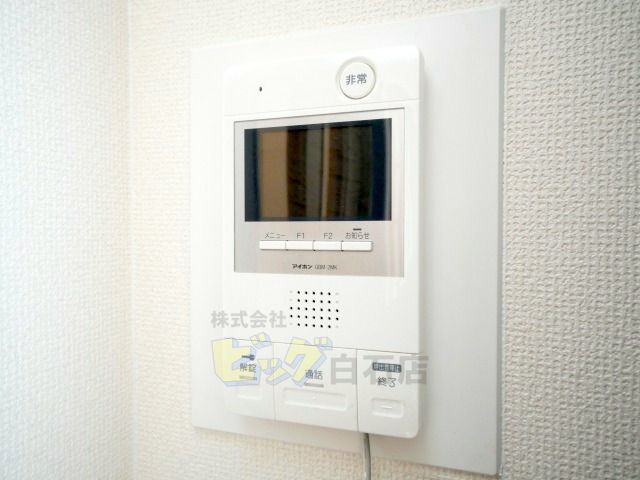 セキュリティ　防犯面で安心のＴＶモニターホン設備が付いています♪