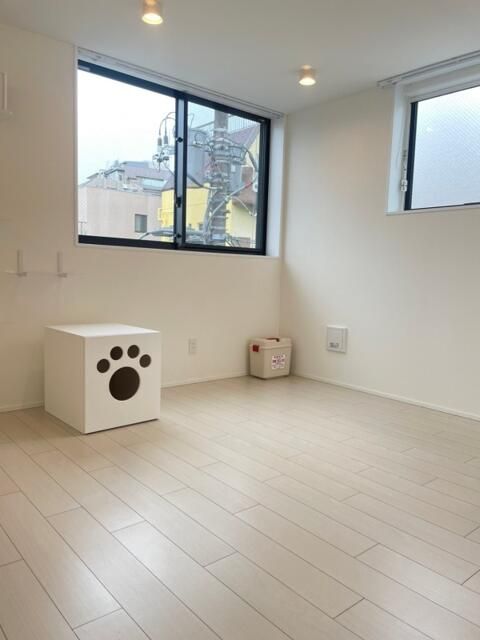 バルコニー　キャットウォーク