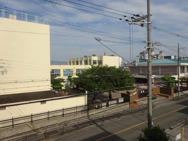 中学校　新巽中学校（中学校）まで253m