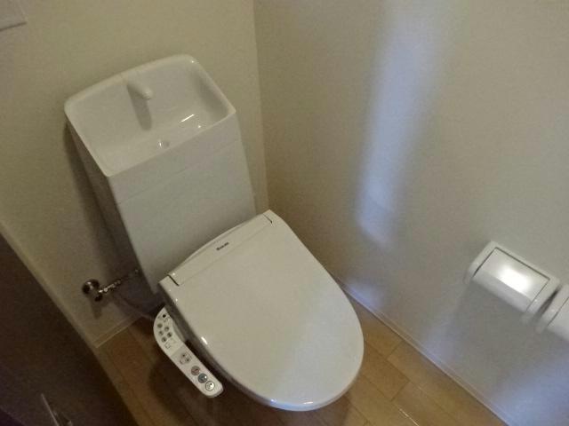 トイレ　レーヴィア