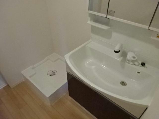 洗面設備　レーヴィア