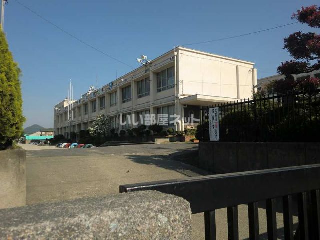 小学校　蘇原第二小学校（小学校）まで390m