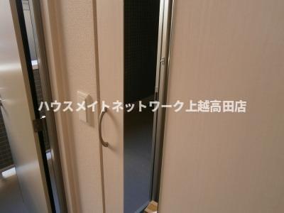 玄関　玄関収納