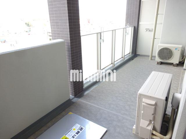 バルコニー　景色もよく、洗濯物もたくさん干すことができます。