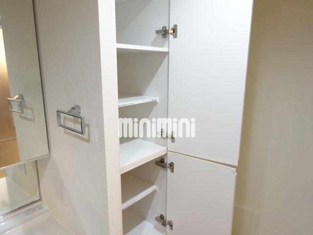 その他部屋・スペース　洗面の隣にはうれしい収納スペース！