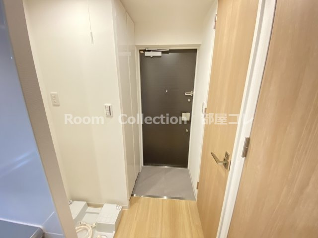 玄関　※同物件他部屋写真 反転、色違いの場合有 現況優先