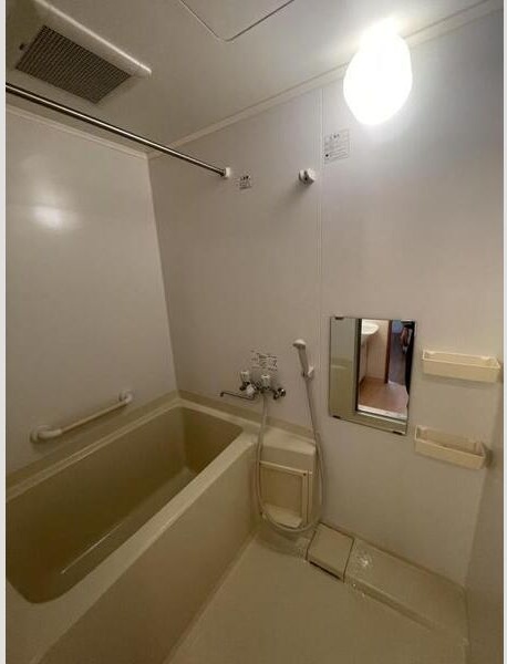 バス・シャワールーム　ゆったりとした浴槽で快適バスタイム♪