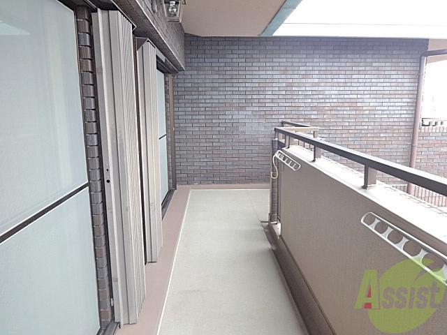 バルコニー　お洗濯物が多いご家族でも安心の広さ♪よく乾きますよ～