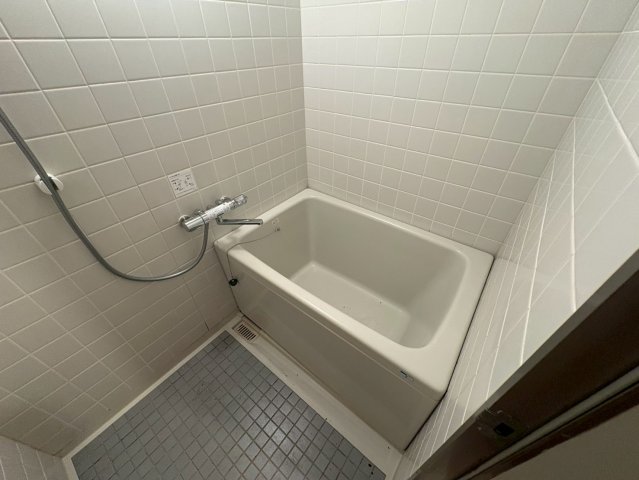 バス・シャワールーム　レジデンス泉